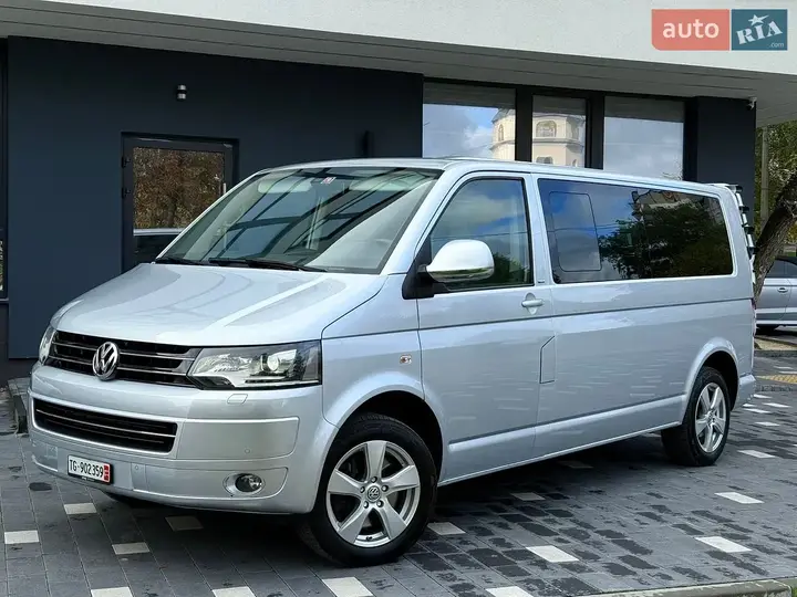 Volkswagen Multivan 2014 photo 2
