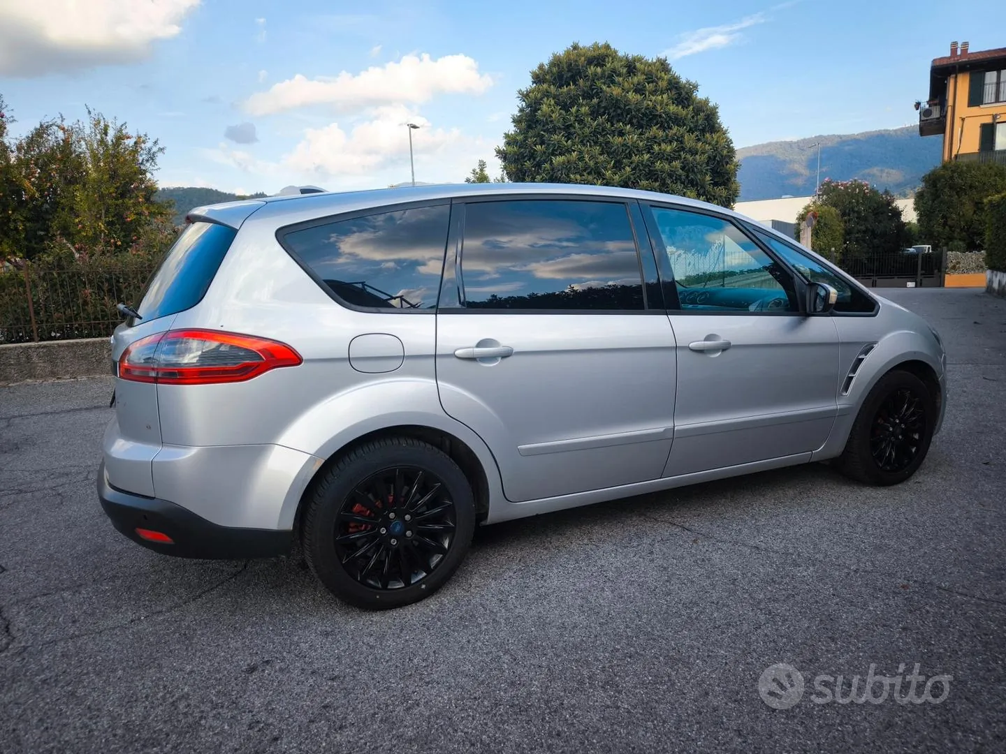 Ford S-Max 2013 photo 3