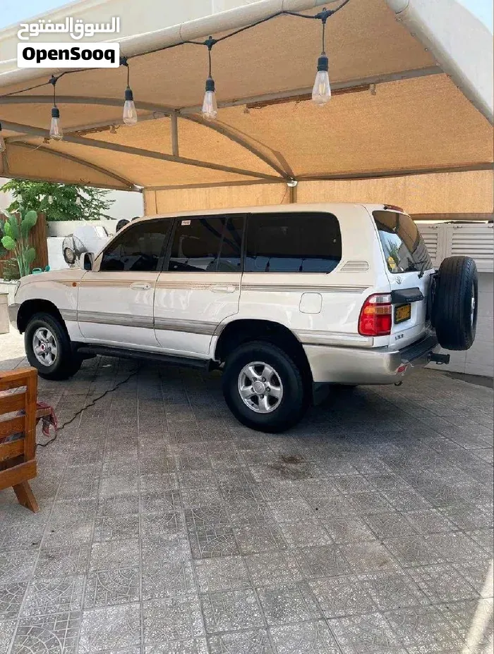 Toyota Land Cruiser 2002 photo 2