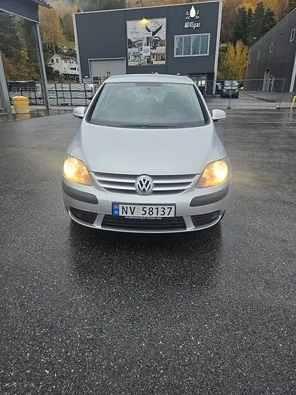 Volkswagen Golf Plus 2008 photo 2