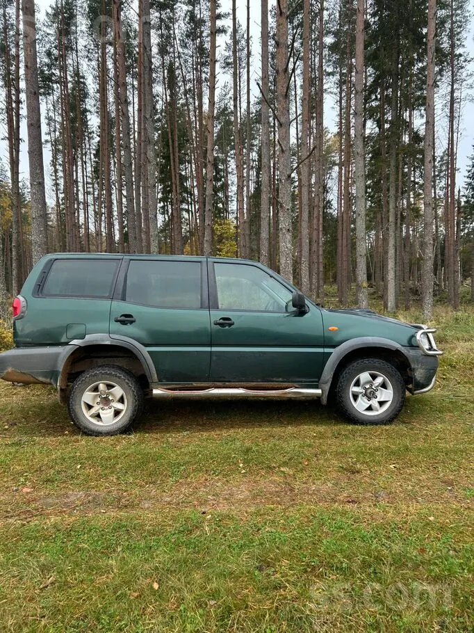 Nissan Terrano 2004 photo 2