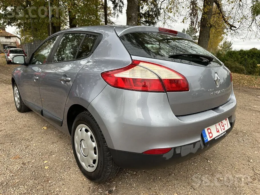 Renault Megane 2010 photo 3