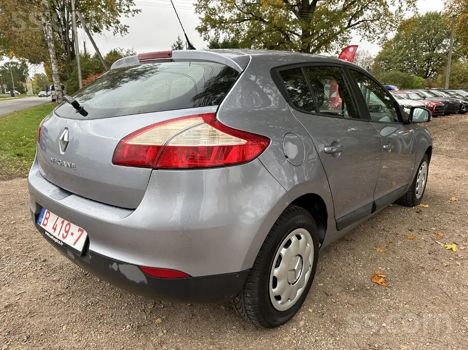 Renault Megane 2010 photo 5