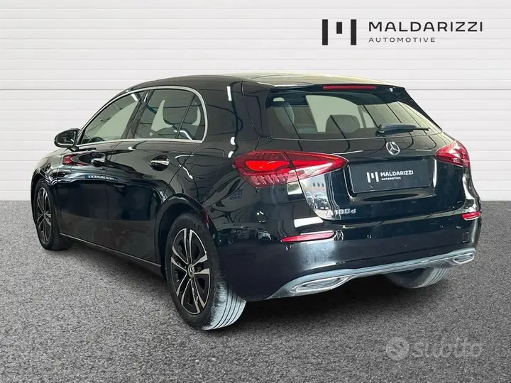 Mercedes-Benz A 180 2023 photo 4