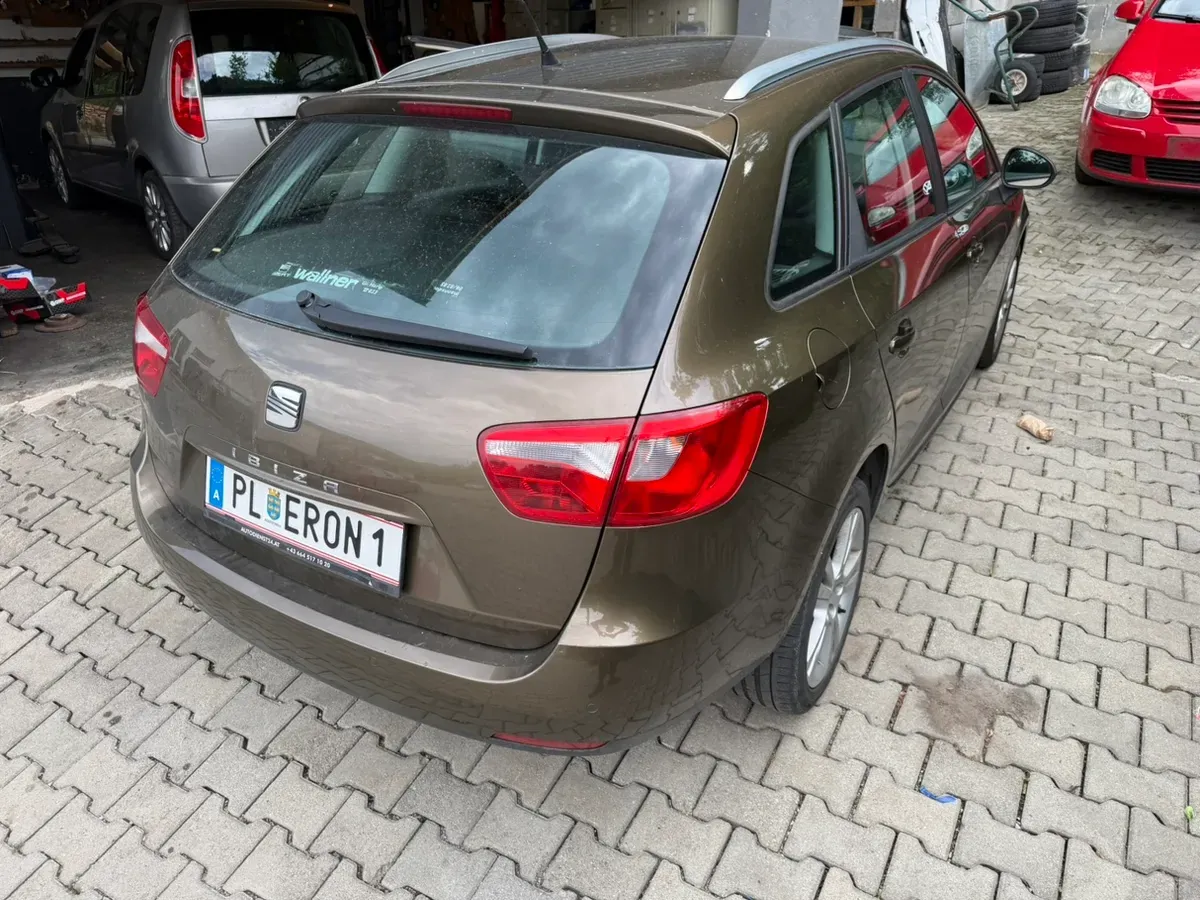 Seat Ibiza 2010 photo 3
