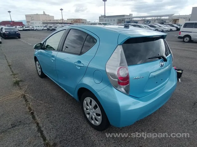 Toyota Aqua S 2012 photo 3