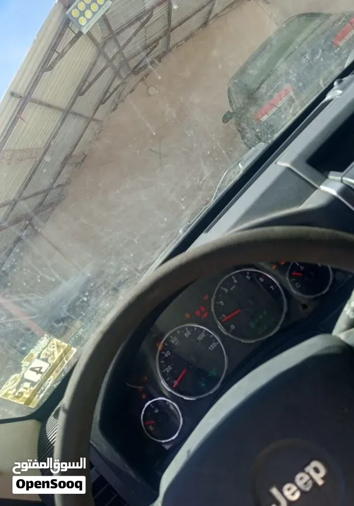 Jeep Liberty 2010 photo 4