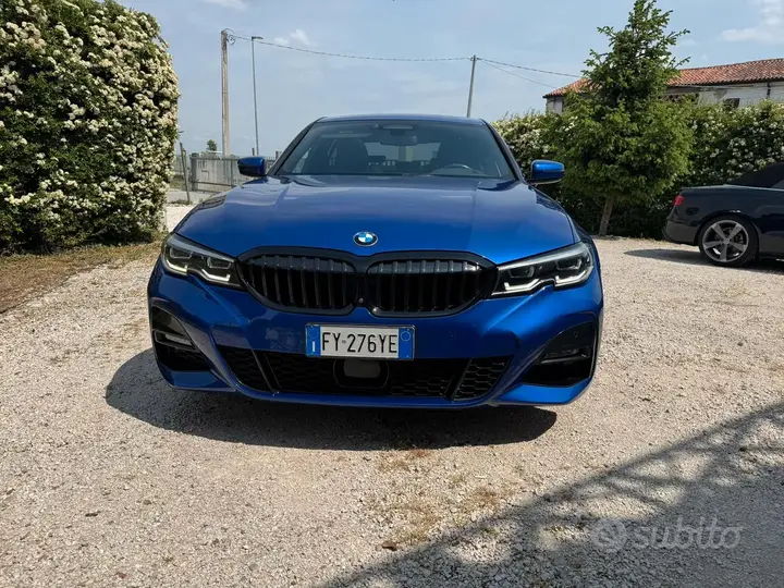 BMW 330D 2019 photo 2
