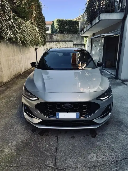 Ford Focus 2023 photo 4