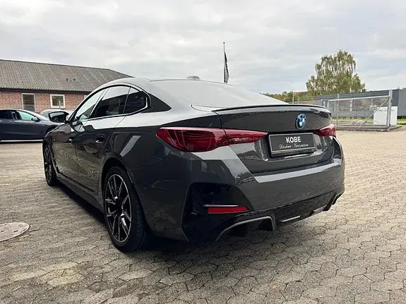 BMW I4 2025 photo 3