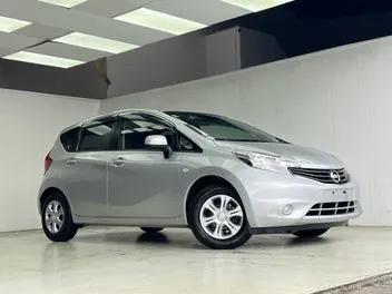 Nissan Note 2014 photo 5
