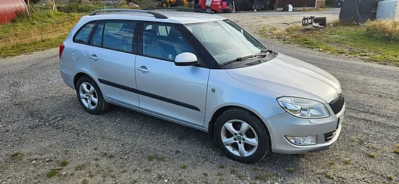 Skoda Fabia 2013 photo 5