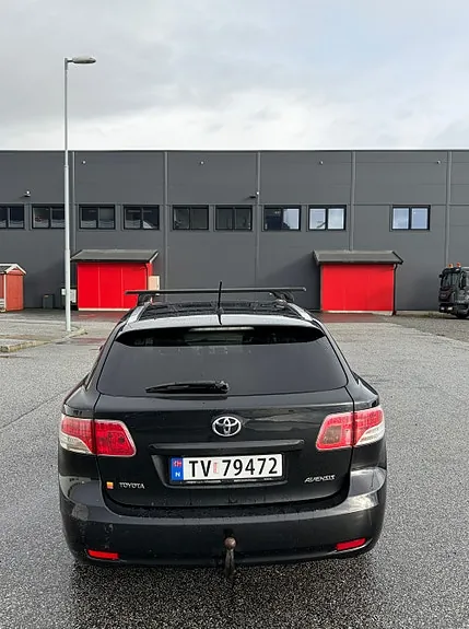 Toyota Avensis 2010 photo 4