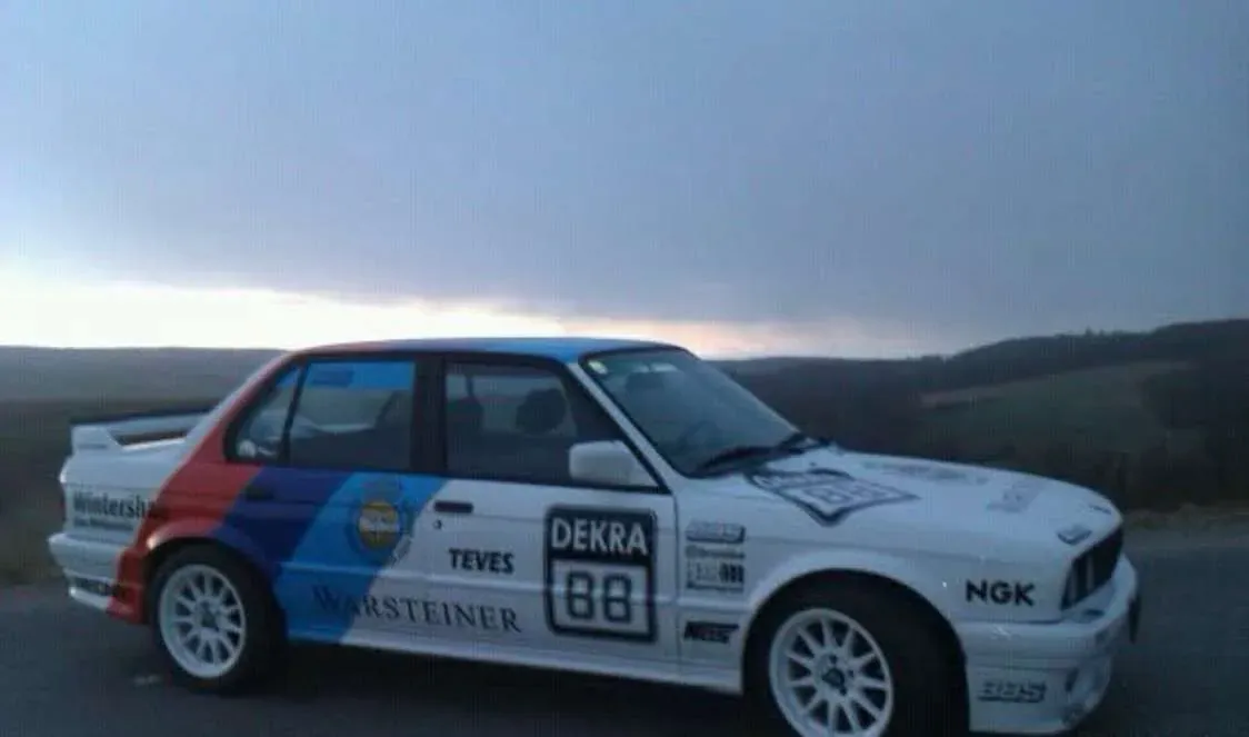 BMW 3 Series 1988 photo 2