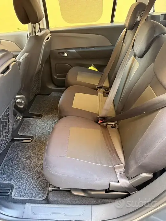Citroen Grand C4 Picasso 2015 photo 2