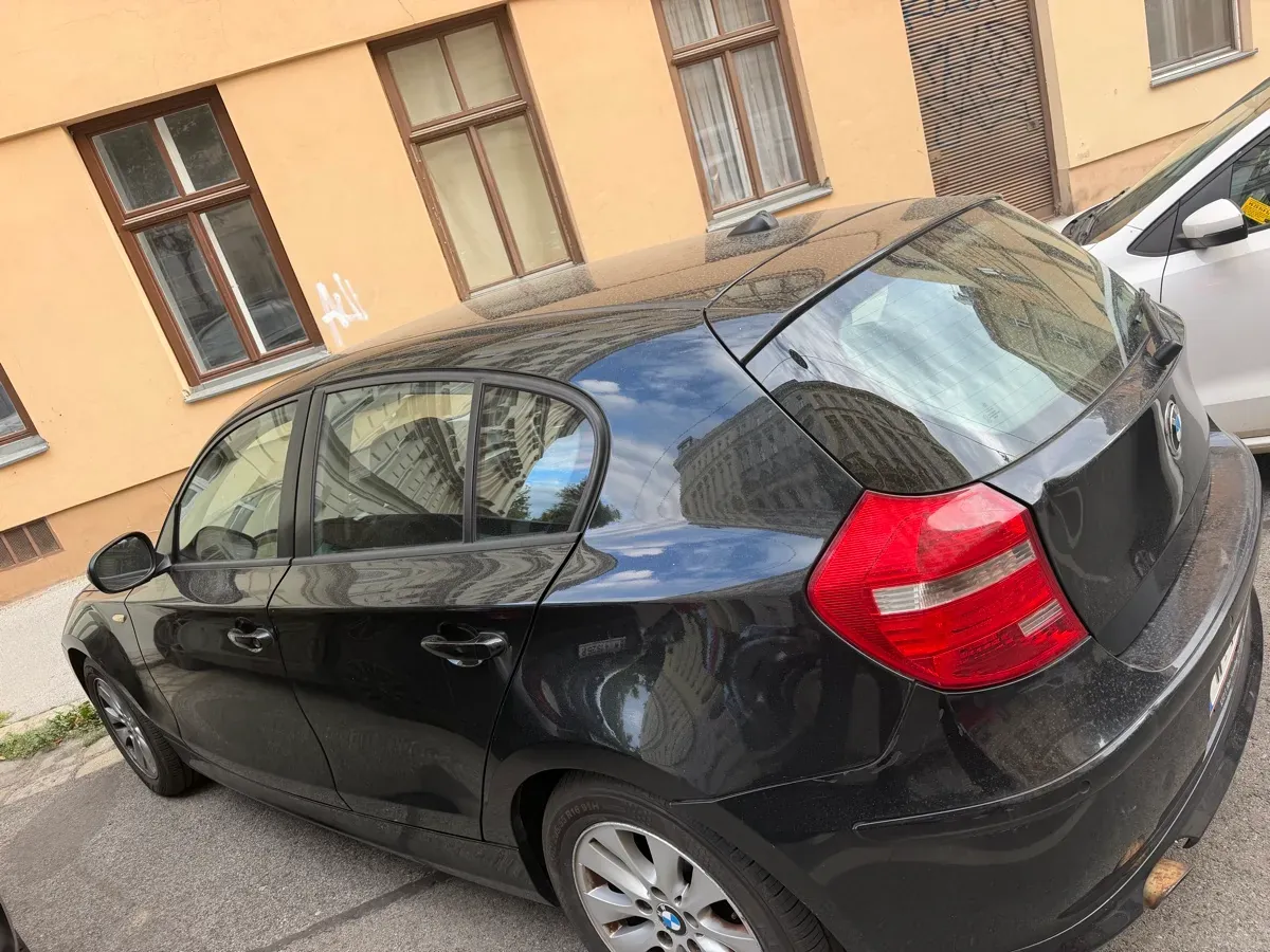 BMW 1 Series 2010 photo 3