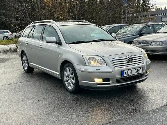 Toyota Avensis 2005 photo 4