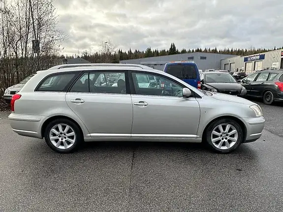 Toyota Avensis 2005 photo 5