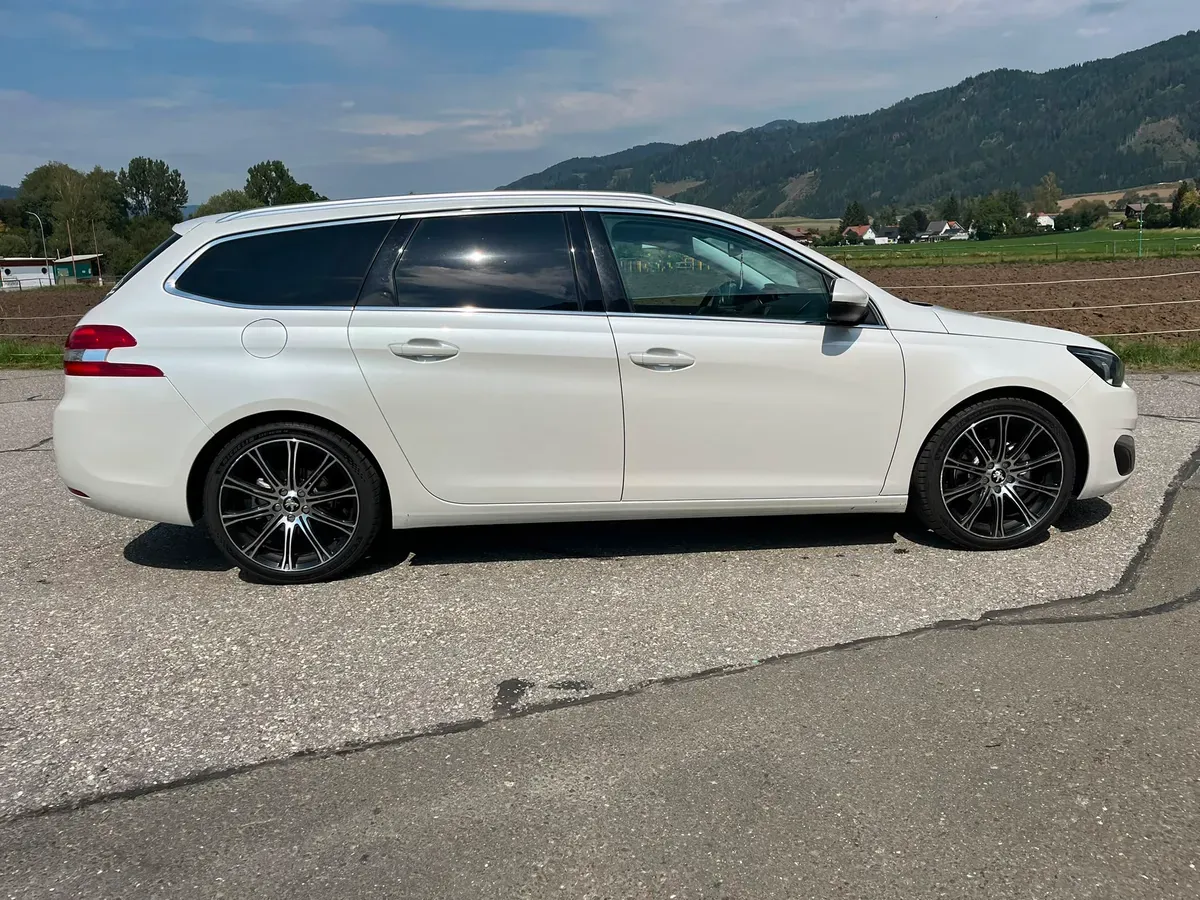 Peugeot 308 2015 photo 3