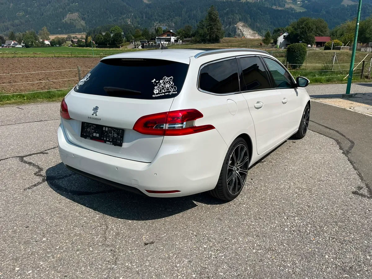 Peugeot 308 2015 photo 2