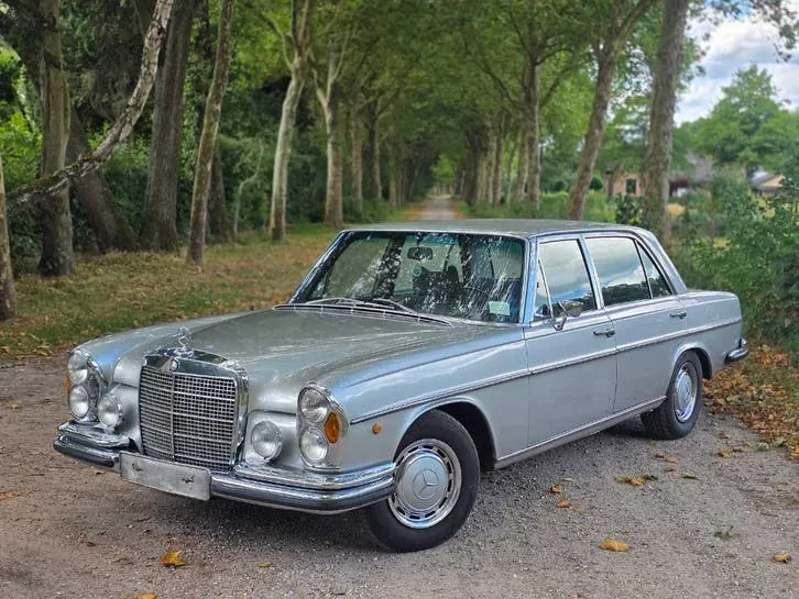 Mercedes-Benz 300 Sel