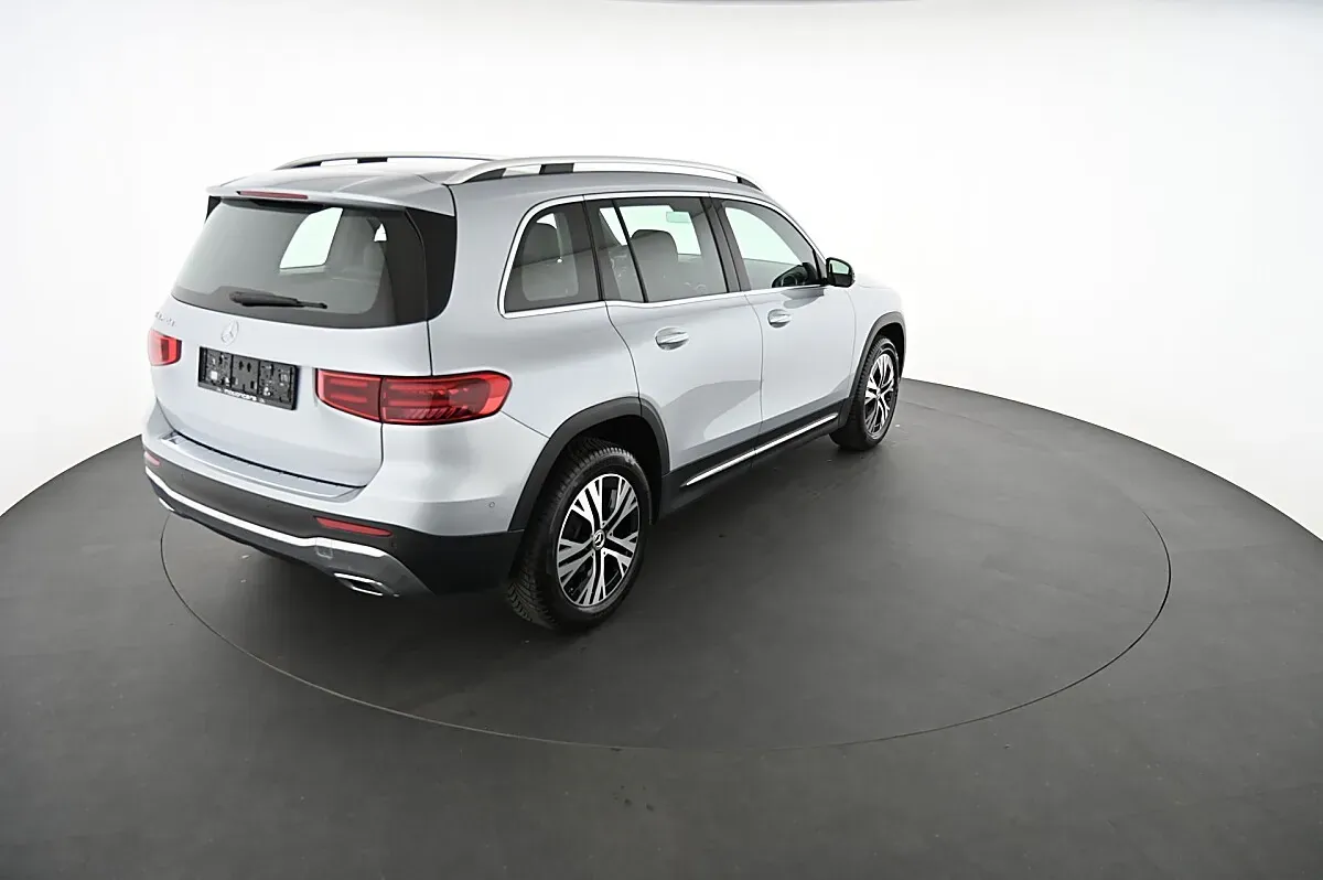 Mercedes-Benz Glb 2025 photo 2