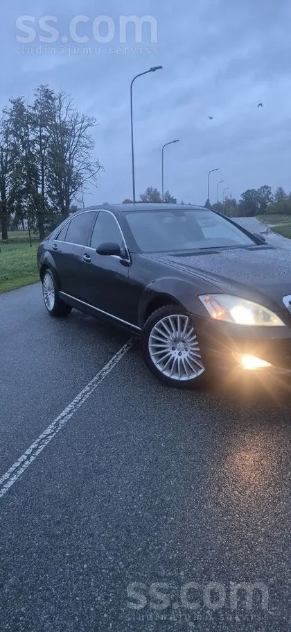 Mercedes-Benz S320