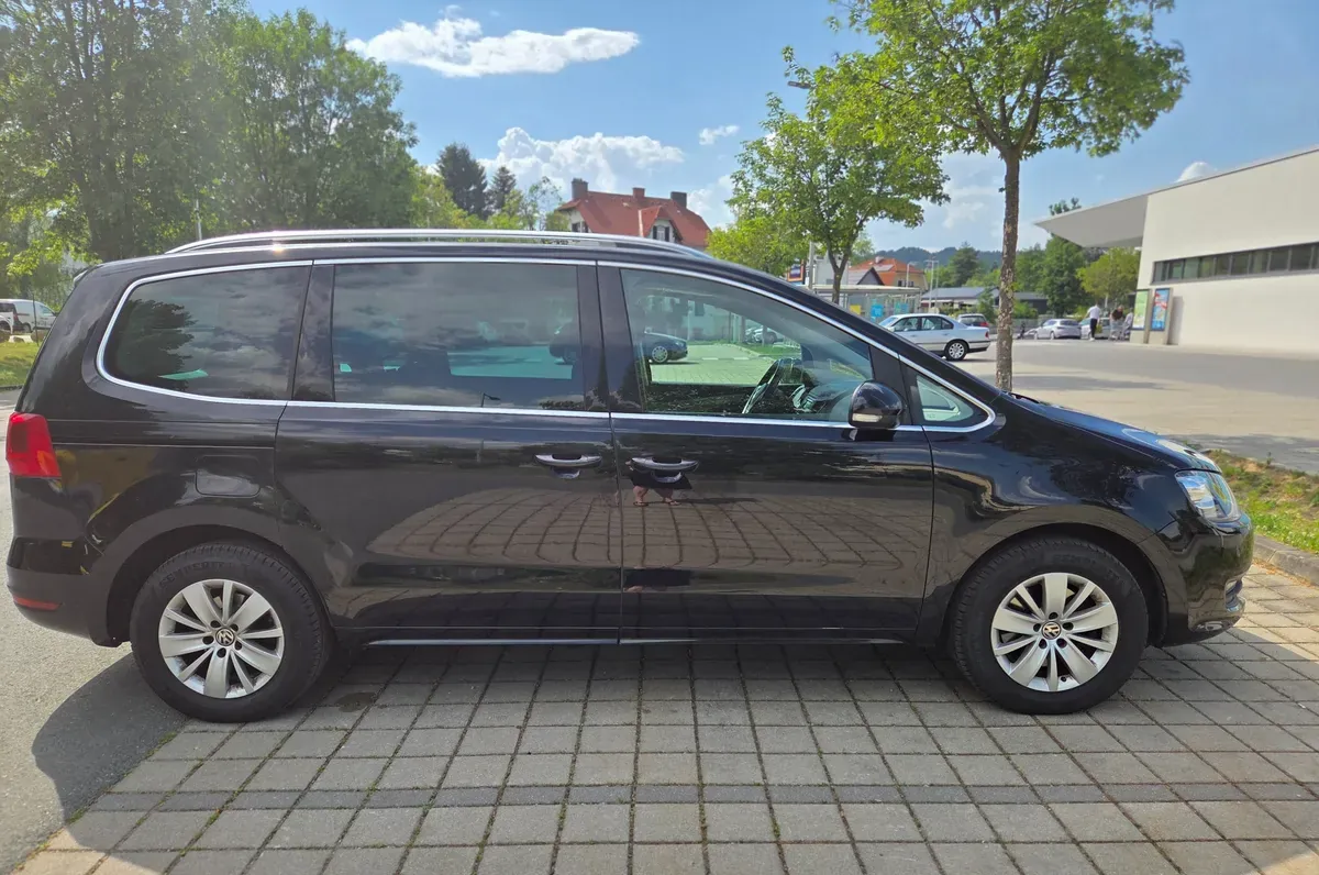 Volkswagen Sharan 2012 photo 3