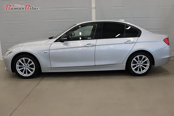 BMW 320 2012 photo 2