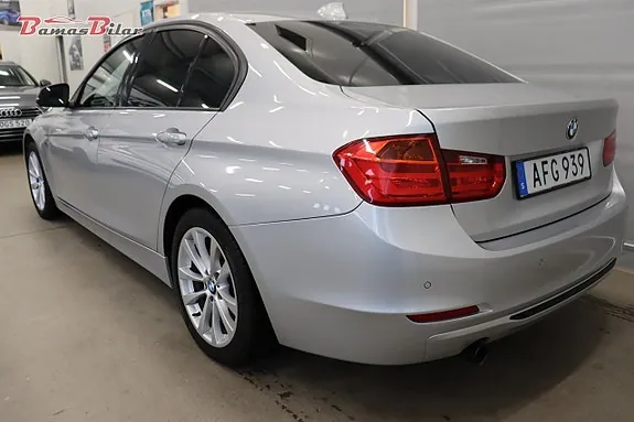 BMW 320 2012 photo 3