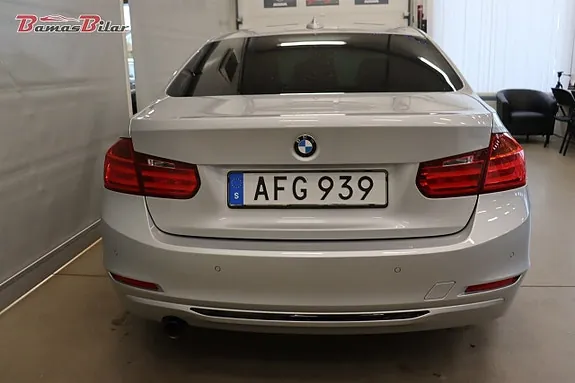 BMW 320 2012 photo 4