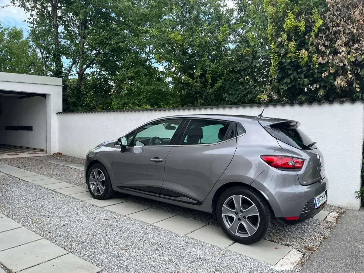 Renault Clio 2014 photo 2