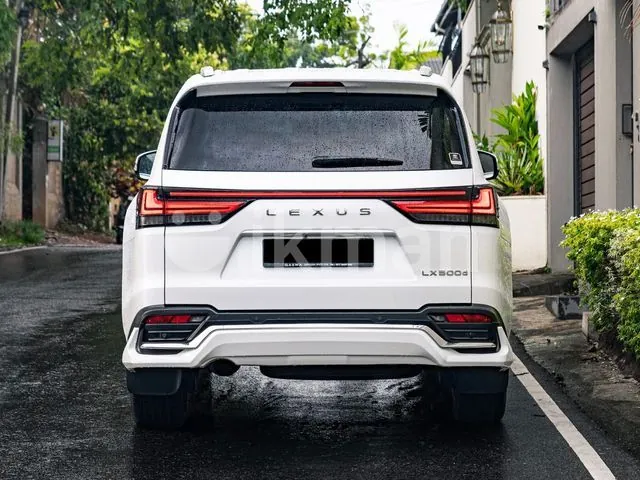 Lexus Lx500D 2024 photo 4