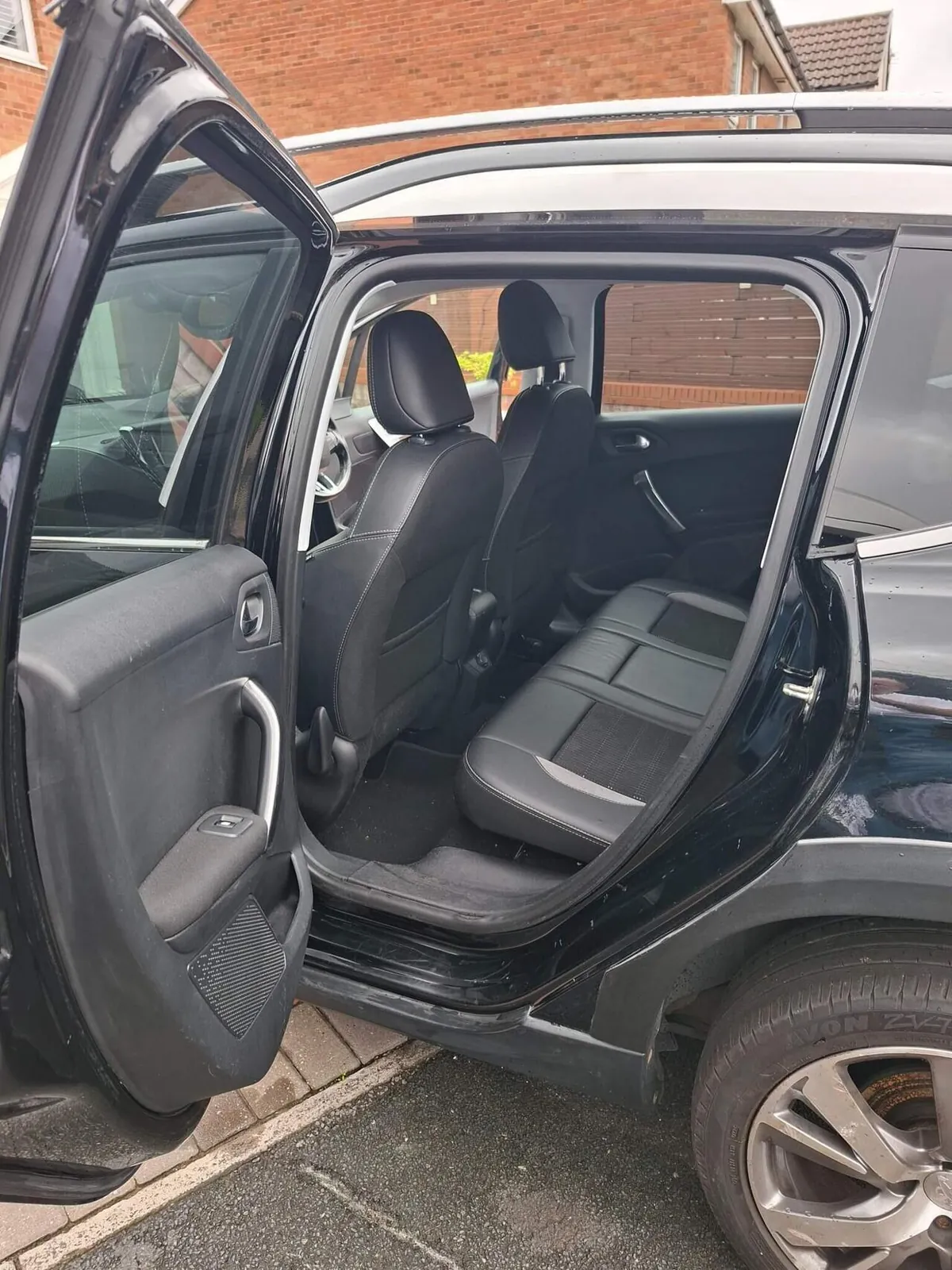 Peugeot 2008 2016 photo 5