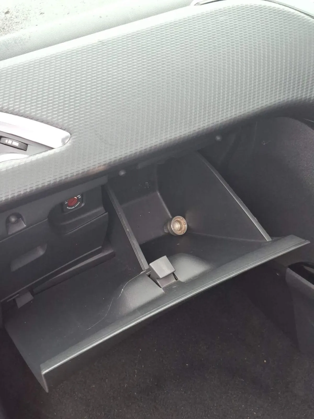 Peugeot 2008 2016 photo 2