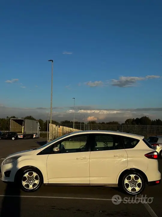 Ford C-Max 2014 photo 4