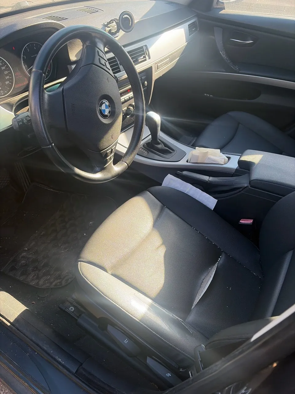 BMW 323I 2007 photo 2