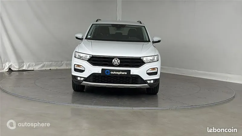 Volkswagen T-Roc 2021 photo 2
