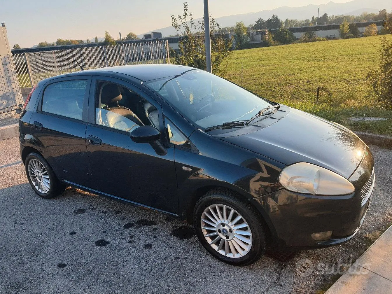 Fiat Grande Punto 2006 photo 2
