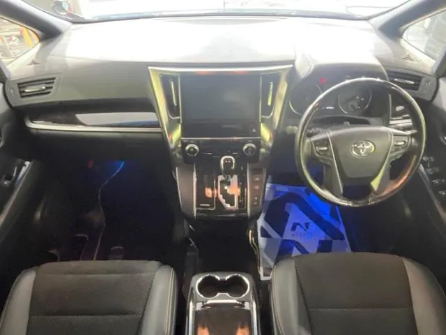 Toyota Verfia 2017 photo 2