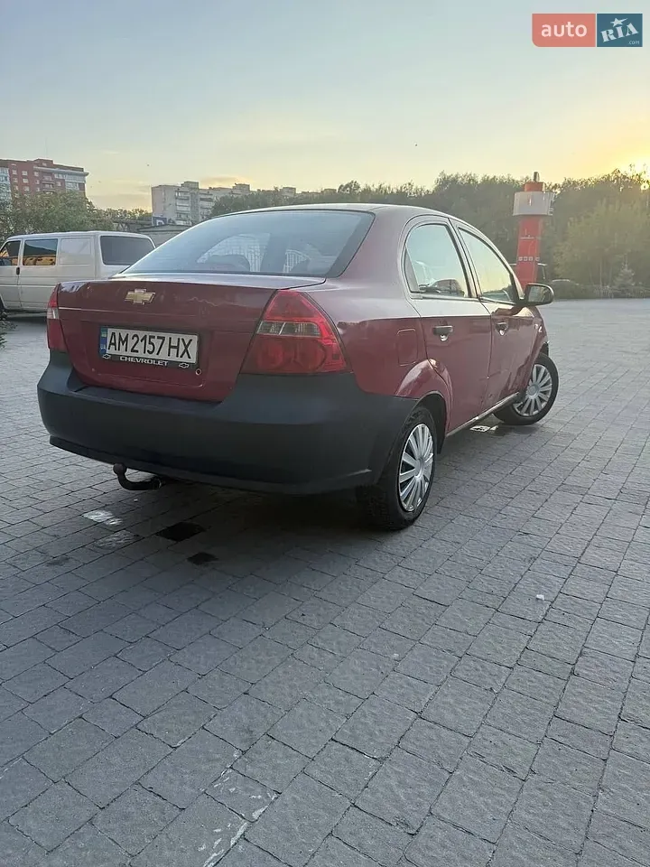 Chevrolet Aveo 2010 photo 4