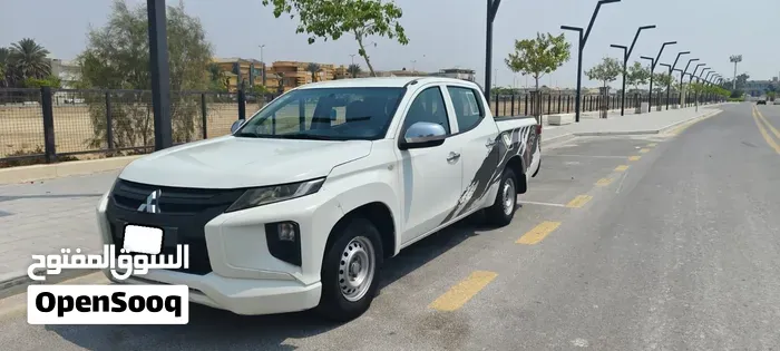 Nissan Navara 2014 photo 5