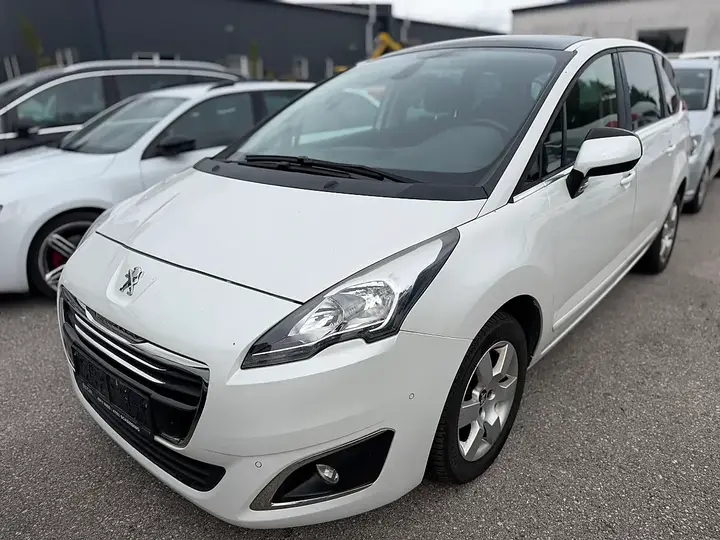 Peugeot 5008 2015 photo 2