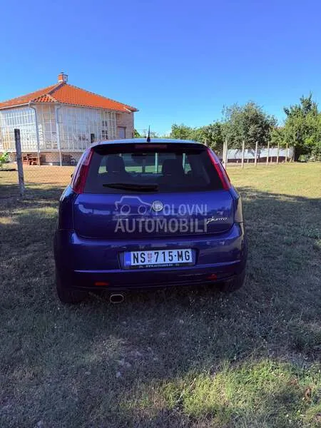 Fiat Grande Punto 2009 photo 5
