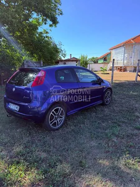 Fiat Grande Punto 2009 photo 4