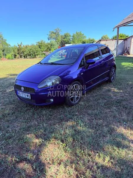Fiat Grande Punto 2009 photo 2