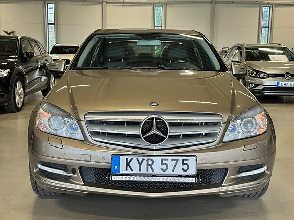 Mercedes-Benz C200 2011 photo 2