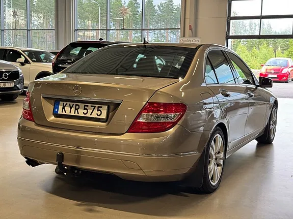 Mercedes-Benz C200 2011 photo 4