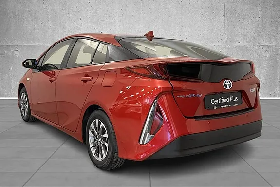 Toyota Prius Plug-In Hybrid 2022 photo 3
