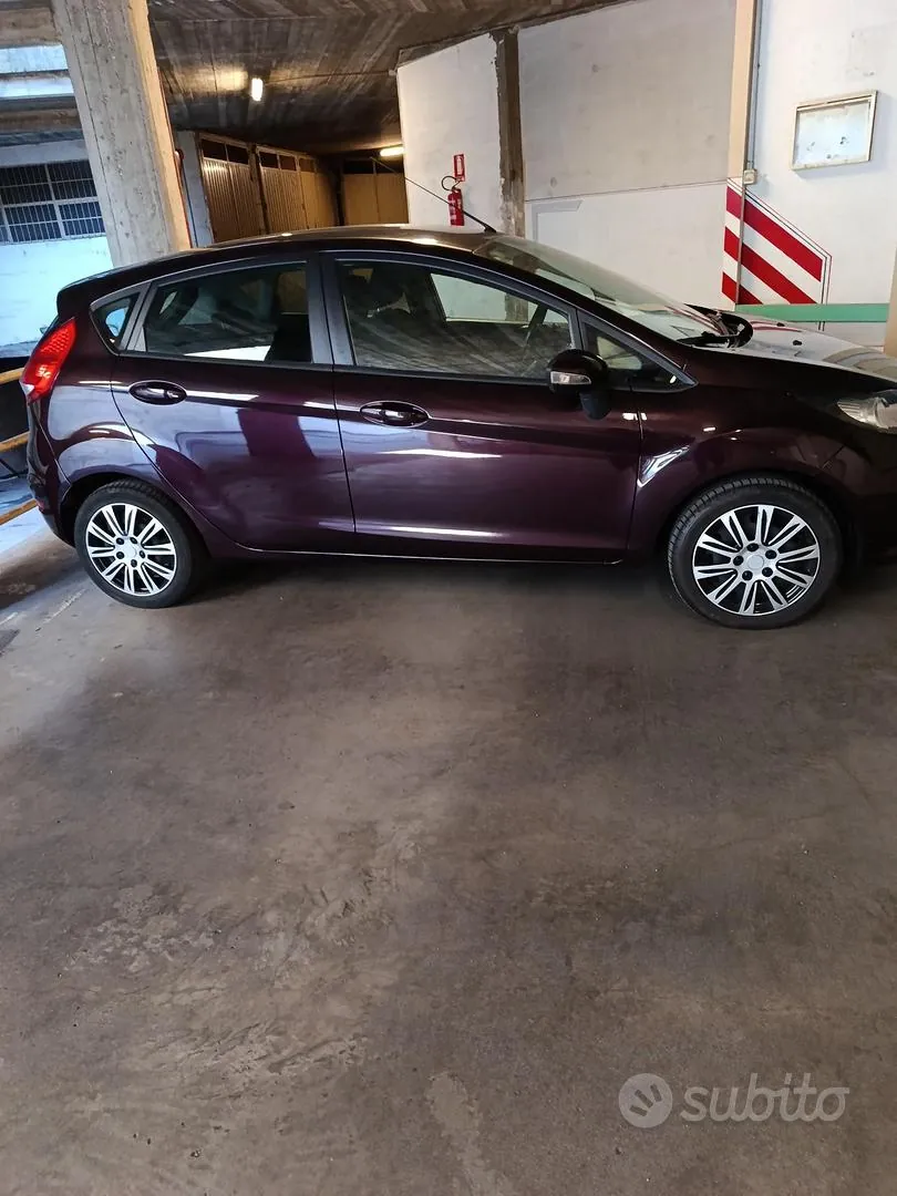Ford Fiesta 2011 photo 3